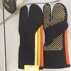 Used MD Wetsuit Gloves