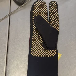 Used MD Wetsuit Gloves