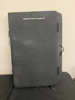 Used METOLIUS CRASH PAD Other Climbing Gear