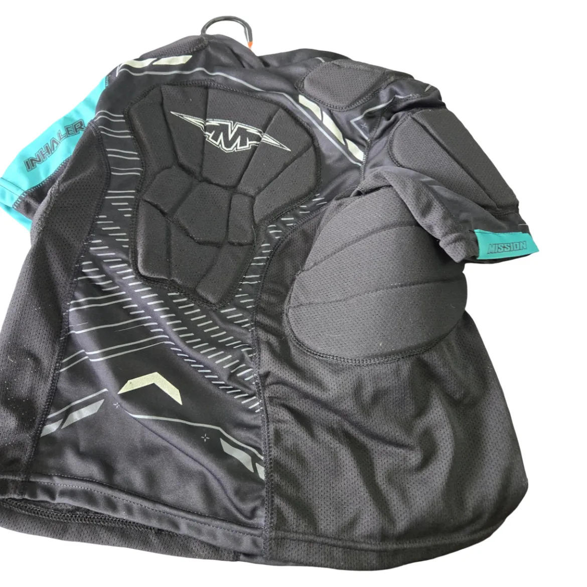 Used Mission JUNIOR CORE PADDED SHIRT Street Hockey Top Black MD
