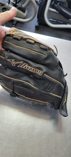 Used Mizuno 12 FP BB/SB Glove RH Throw Black 12"