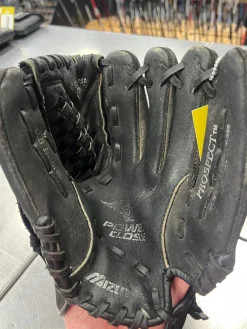Used Mizuno GPP 1050Y3 RH Throw Fastpitch Gloves Black 10 1/2