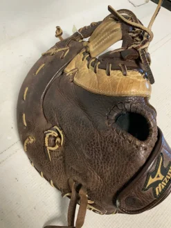 Used Mizuno GXF 92 BB/SB First Base RH Throw Brown 12 1/2