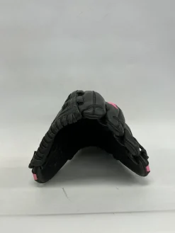 Used Mizuno MVP GMVP1256 RH Throw Fastpitch Gloves Black And Pink 11 1/2