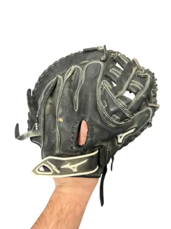 Used Mizuno PROSPECT SELECT FP BB/SB Catchers RH Throw Black 32 1/2"