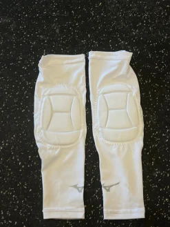 Used Mizuno VB Knee Pads White