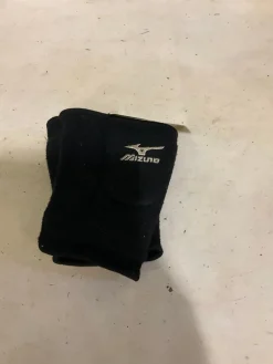 Used Mizuno VB Knee Pads Black