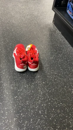 Used Mizuno VB Shoes Adult Red Senior 8