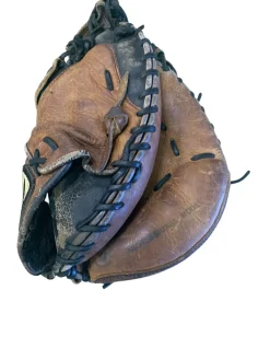 Used Mizuno VINTAGE BB/SB Catchers RH Throw Brown 32"
