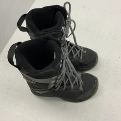 Used Morrow SLICK Boys Snowboard Boots Black Junior 05