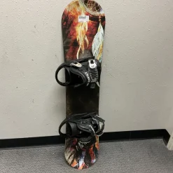 Used M8TRIX JR SNOWBOARD Black And Wine Red 110 cm