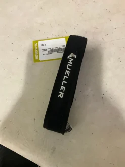 Used Mueller Medical Knee Braces