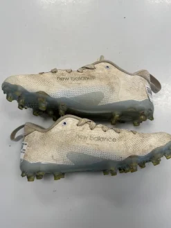 Used New Balance LAX Cleats Womens White Senior 5.5