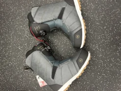Used Nidecker RANGER BOA Mens Snowboard Boots Grey Senior 8.5