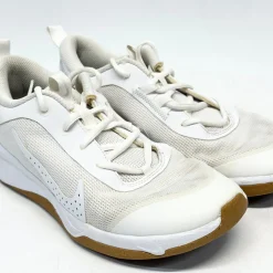 Used Nike OMNI MULTICOURT VB Shoes Adult White Senior 6