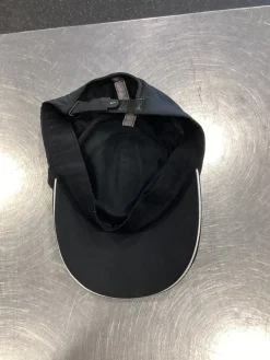 Used Nike Outerwear Womens Hat Black