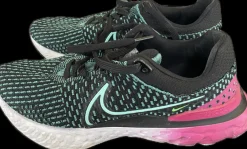 Used Nike Running/X-Train Shoes W