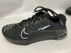 Used Nike Running/X-Train Shoes M