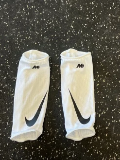 Used Nike SHINGUARD SLEEVE Soccer Socks White SM