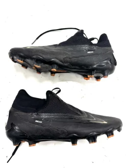 Used Nike Soccer Cleats Black Senior 7.5