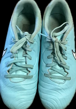 Used Nike Soccer Cleats Carolina Blue Junior 03