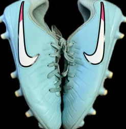 Used Nike Soccer Cleats Carolina Blue Junior 03