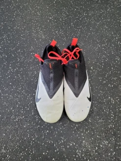 Used Nike Soccer Cleats White Junior 05