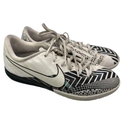 Used Nike Soccer Indoor Shoes White Junior 04