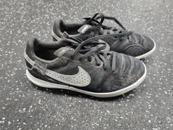 Used Nike Soccer Turf Shoes Black Junior 02.5