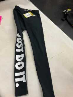 Used Nike XS Capri Pants