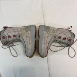 Used Nitro ECHO Girls Snowboard Boots Grey Junior 05.5