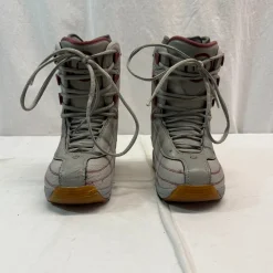 Used Nitro ECHO Girls Snowboard Boots Grey Junior 05.5