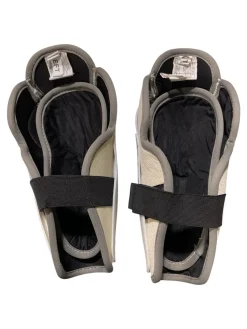 Used ONEGOAL Junior Shin Guards White 10