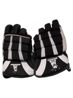 Used ONEGOAL Youth Gloves Black 8"