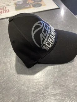 Used Outerwear Womens Hat Black