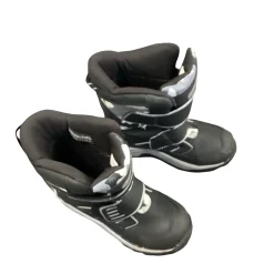 Used Quest Snow/Hunt/Hike Boots Y Junior 03