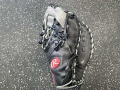 Used Rawlings FOUNDATION BB/SB First Base RH Throw Black 12 1/2"