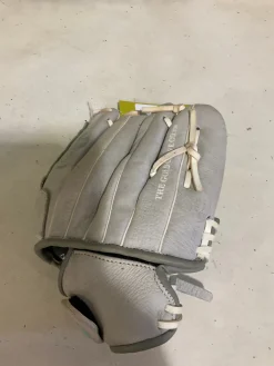 Used Rawlings SCSB110M LH Throw Fastpitch Gloves Grey 11"