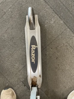 Used Razor 2 WHEEL SCOOTER BLUE Scooter None