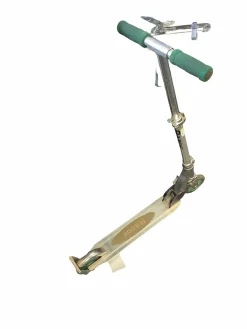 Used Razor SCOOTER Scooter None