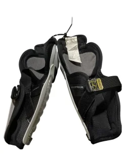 Used Reebok SC87 Youth Shin Guards White 9"