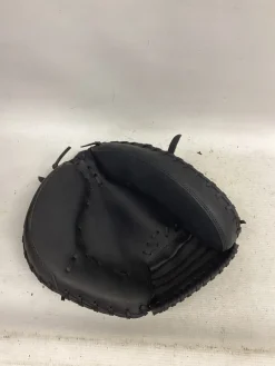 Used RHT CATCHER BB/SB Catchers RH Throw Black 32 1/2"