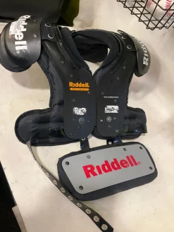 Used Riddell BLAZE W/BACK PLATE FB Shoulder Pads Black MD