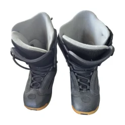 Used Ride IDOL WOMENS SNOWBOARD BOOTS SZ9 Womens Snowboard Boots Black Senior 9