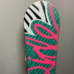 Used Ride OMG SERIES Womens Board/Bindings Pink And Black 144 cm