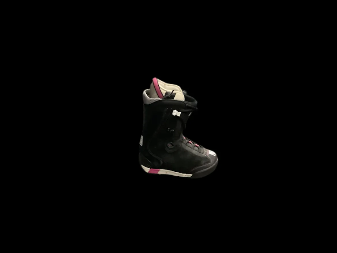 Used Ride ONYX Girls Snowboard Boots Black Junior 06
