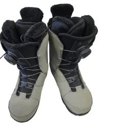 Used Ride SAGE WOMENS BOA BOOTS Womens Snowboard Boots Olive Green Senior 7