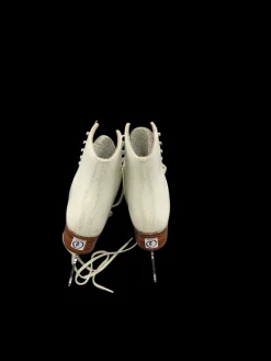 Used Riedell MINN WomensFigure Skate White Senior 8