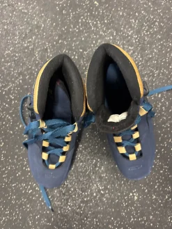 Used Roces CAJE WomensFigure Skate Navy Blue Senior 8