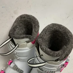Used Rossignol FUN GIRL Girls DH Ski Boot White And Pink 235 MP - J05.5 - W06.5